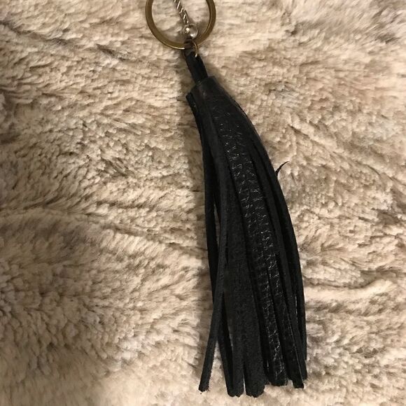 𝅺: : 70s / 80s Inspired Woven Wicker Style Clutch Wristlet with Tassel : : - Picture 3 of 13